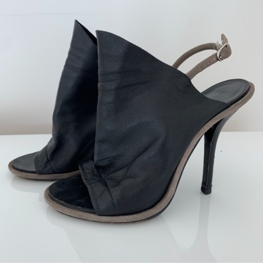 Balenciaga Black/Grey Leather Glove Sandals Size 6.5  Pre-owned